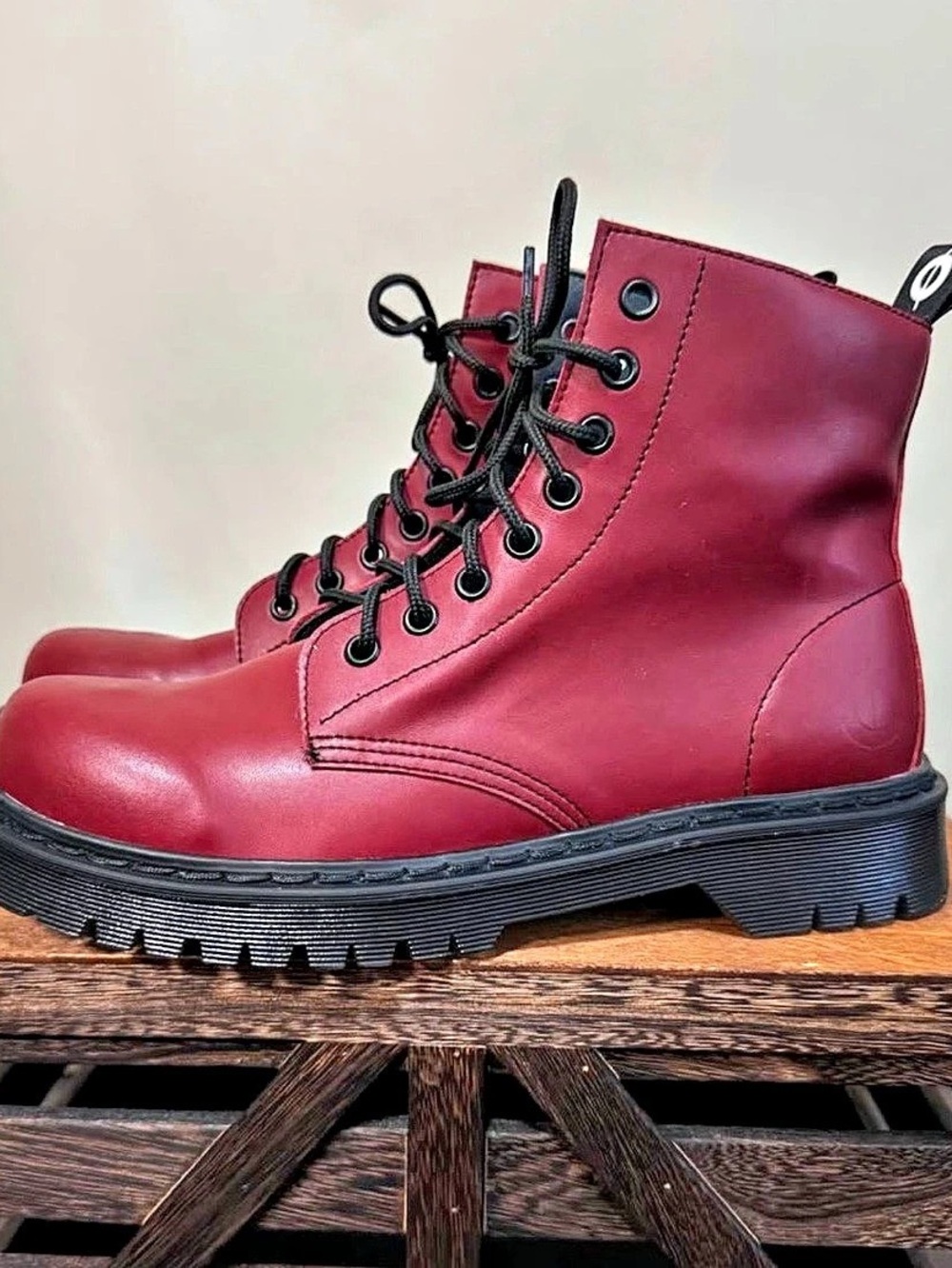 Altercore 651 D Burgundy Combat Boots Women’s Size 8 NWOT